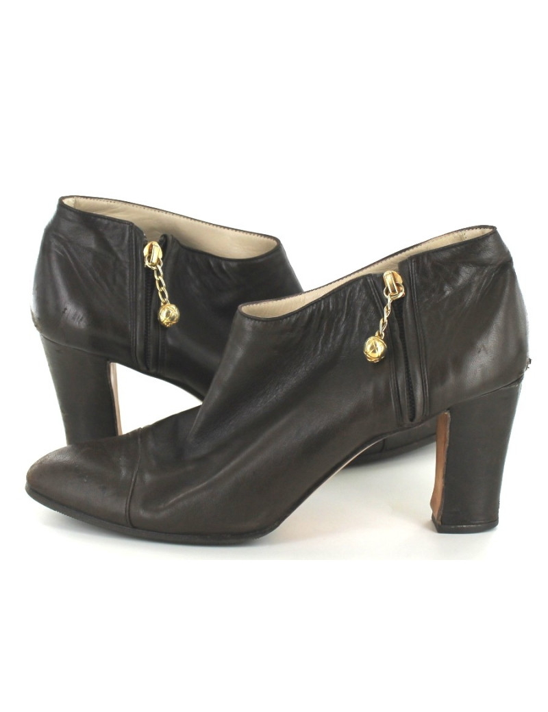 Bottines CHANEL en cuir marron foncé T 37,5