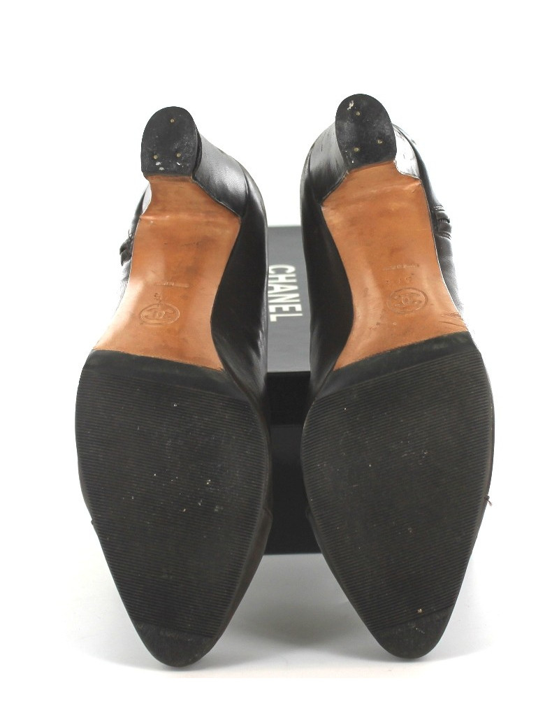 Bottines CHANEL en cuir marron foncé T 37,5