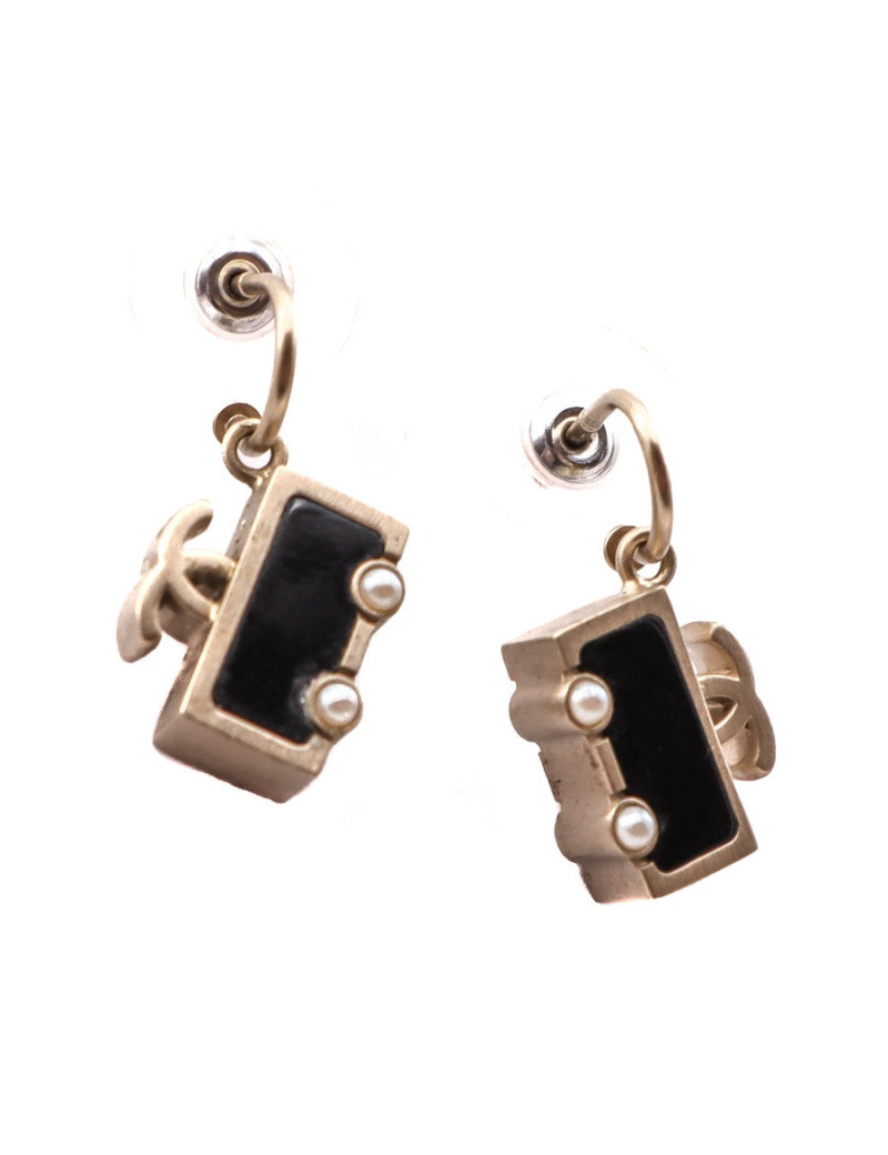 Boucles d'oreille CHANEL