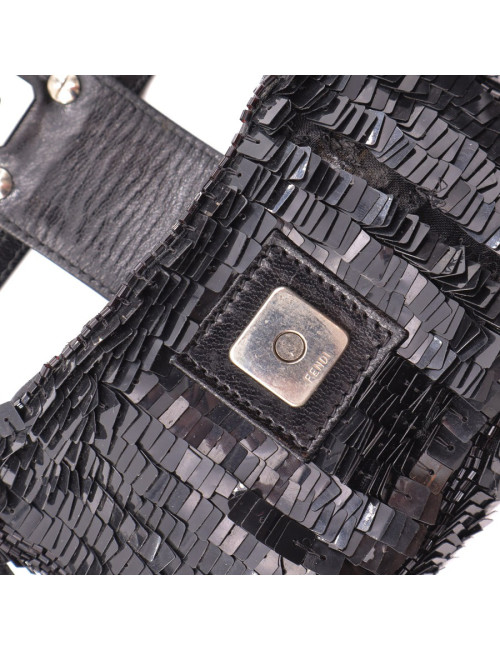 Sac à rabat CHANEL 19 cuir d'agneau noir