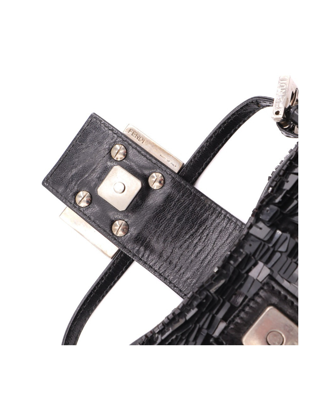 Sac à rabat CHANEL 19 cuir d'agneau noir