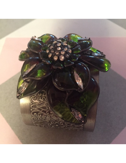 MARGUERITE DE VALOIS flower cuff