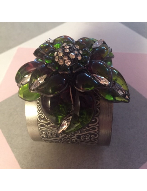 MARGUERITE DE VALOIS flower cuff