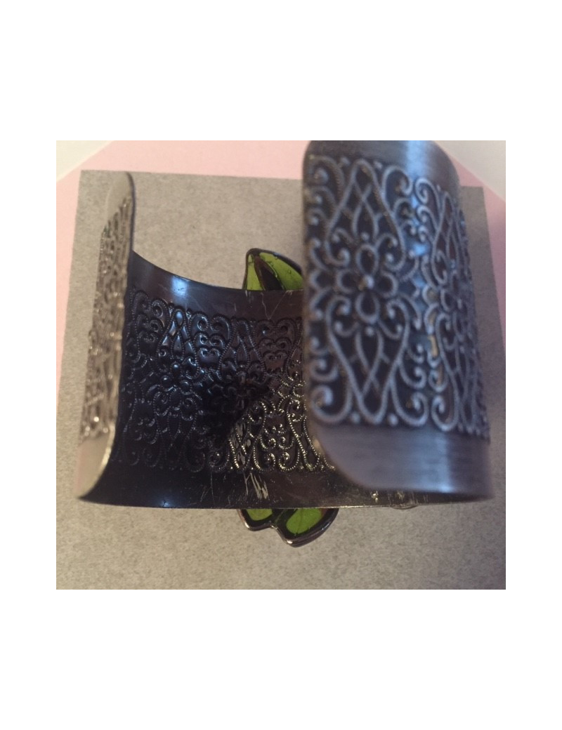 MARGUERITE DE VALOIS flower cuff