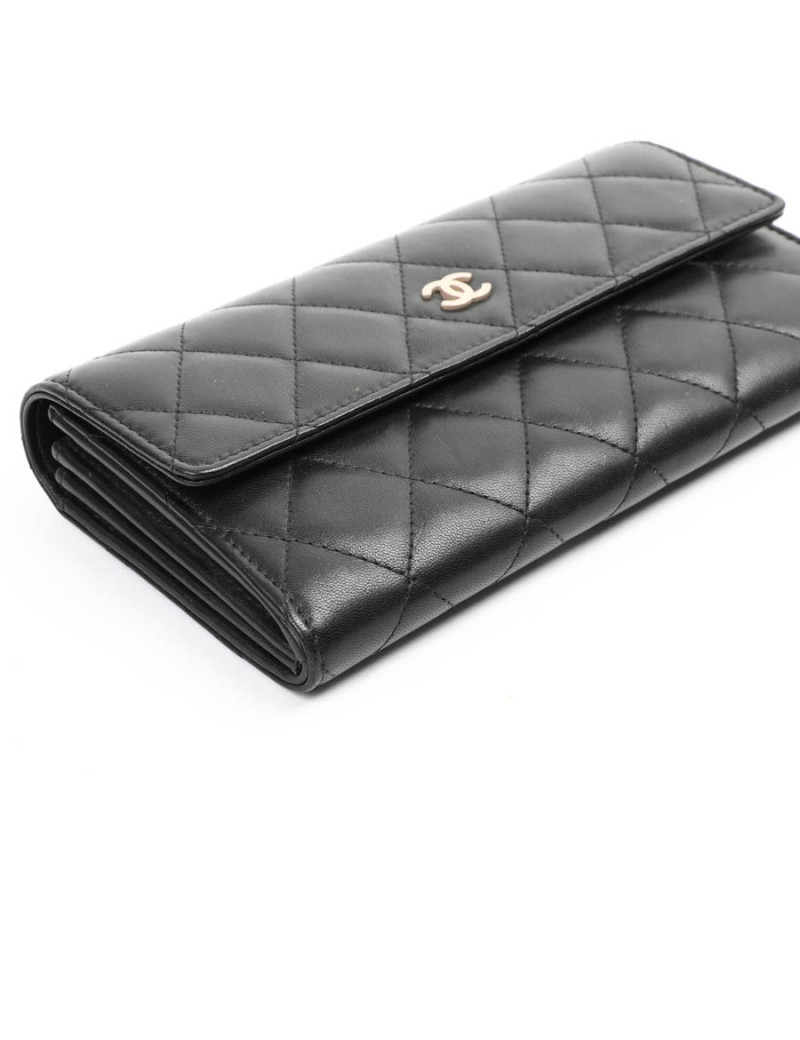 Portefeuille à rabat CHANEL cuir matelassé noir