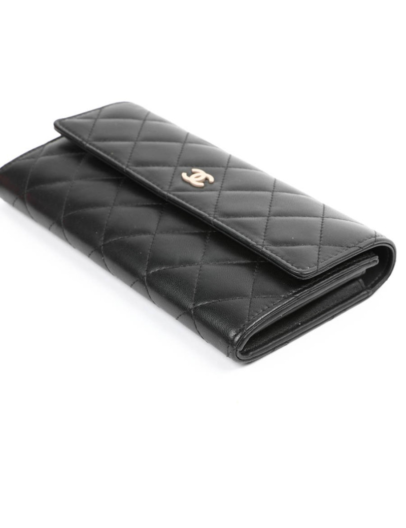 Portefeuille à rabat CHANEL cuir matelassé noir
