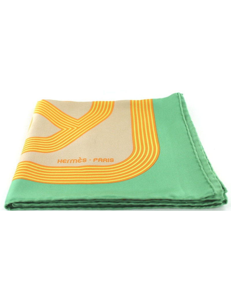 Foulard HERMES en soie "Circuit 24 Faubourg"