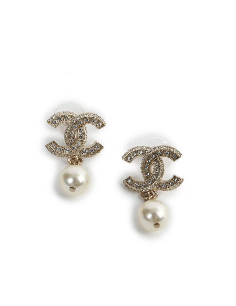 Boucles d'oreille CHANEL perles en verre et strass