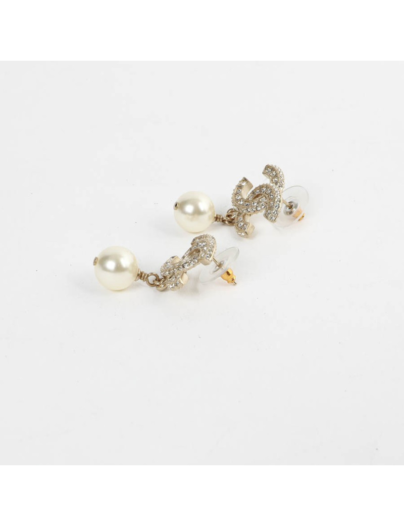 Boucles d'oreille CHANEL perles en verre et strass