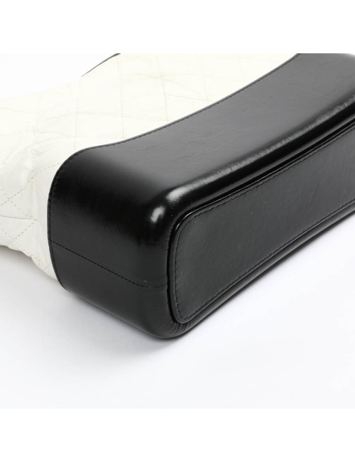Sac CHANEL Gabrielle bicolore blanc et noir