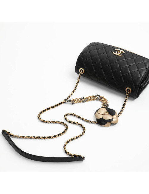 Petit sac CHANEL à rabat CHANEL