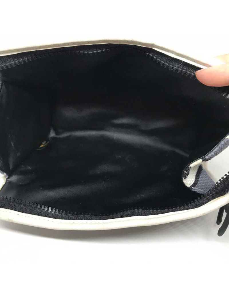 Trousse de toilette CHANEL toile