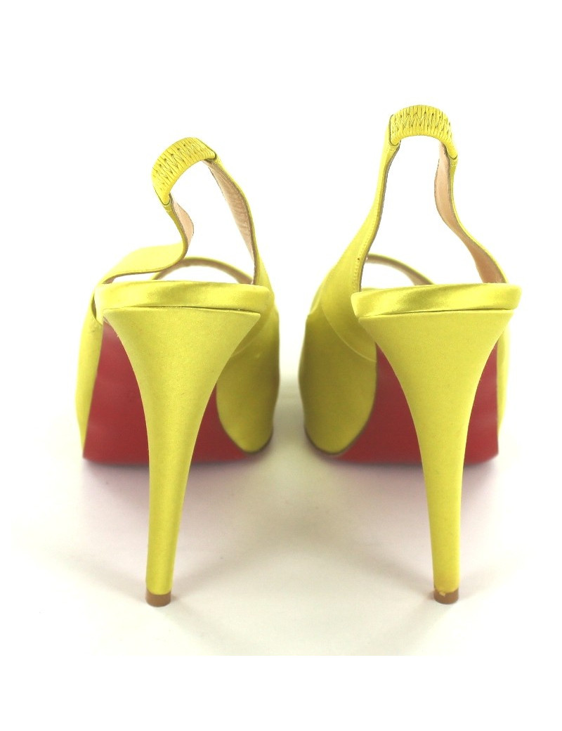 Escarpins CHRISTIAN LOUBOUTIN satin jaune