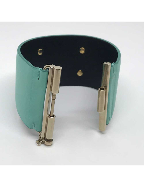 Manchette CHANEL cuir lisse vert clair