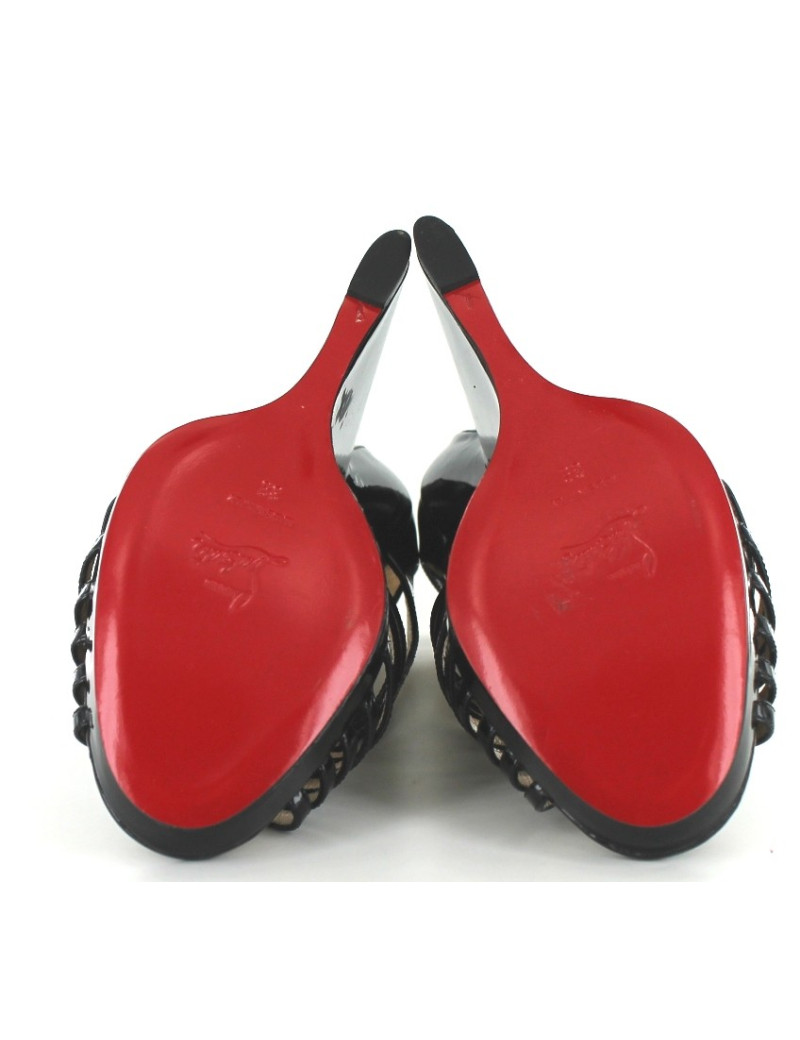 Escarpins CHRISTIAN LOUBOUTIN vernis