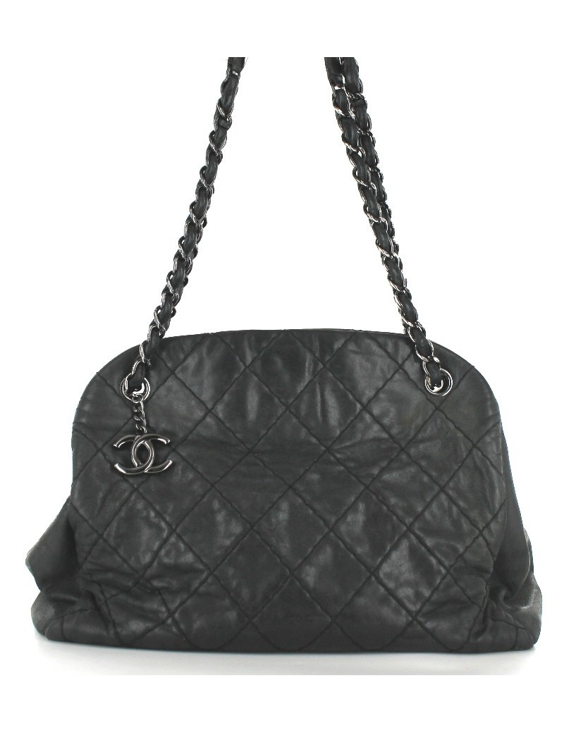 Sac CHANEL en cuir matelassé noir vieilli