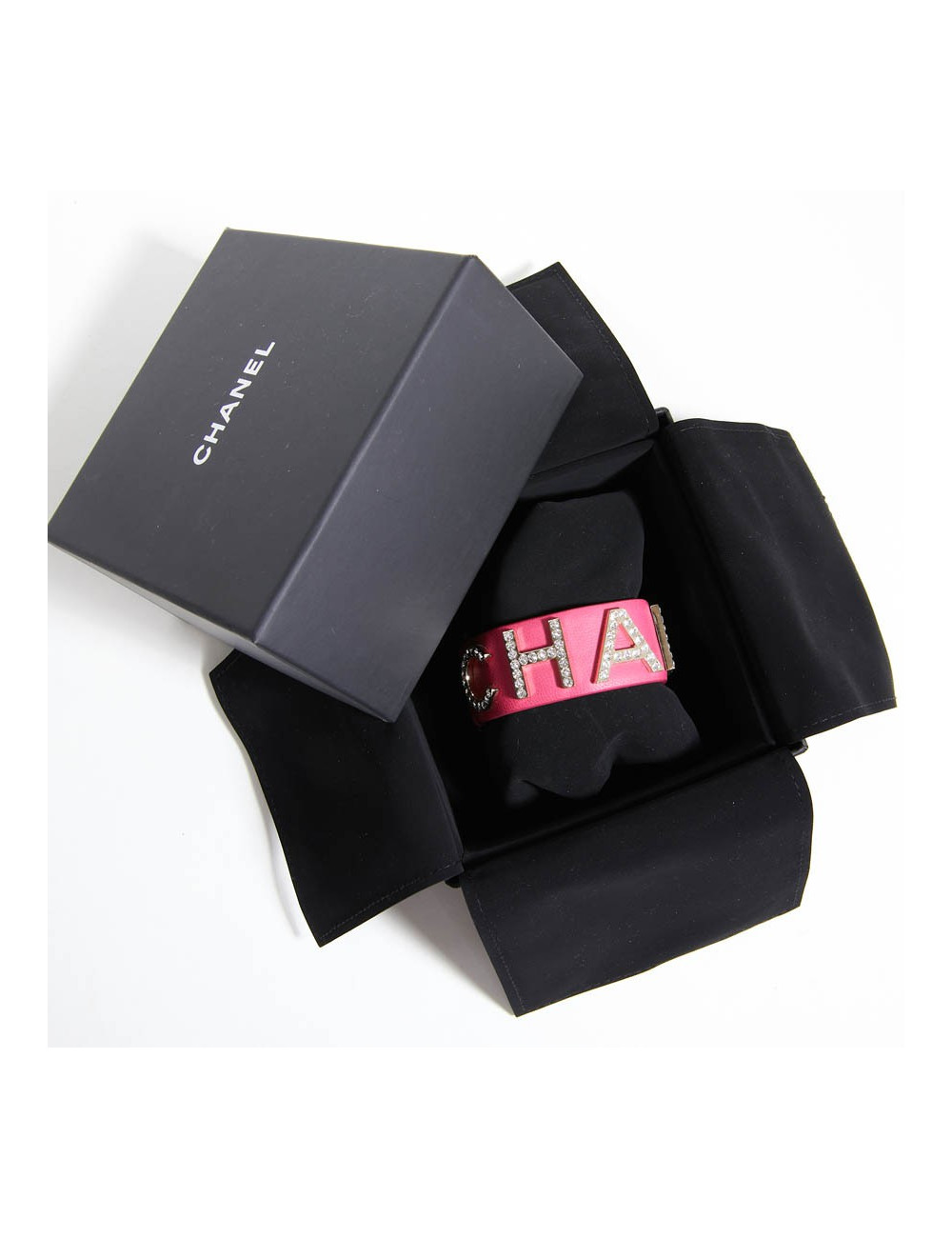 Bracelet CHANEL cuir rose et strass