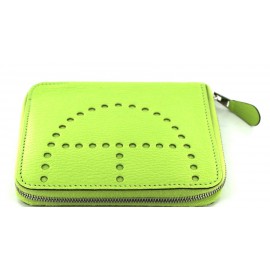 HERMES 'Evelyne' zip wallet in kiwi color grained leather
