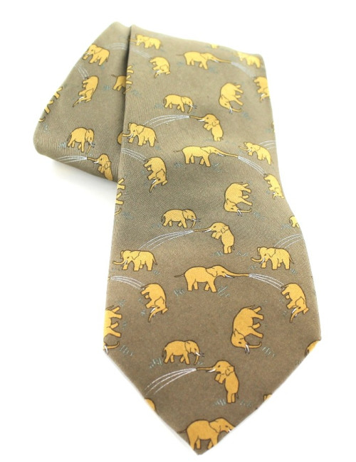 Cravate HERMES en soie kaki et éléphants