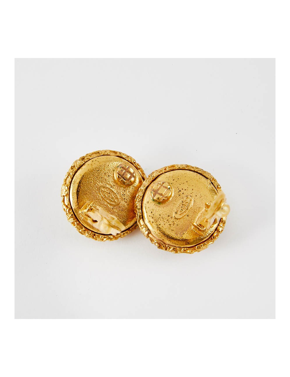 Boucles d'oreille CHANEL Vintage nacrées