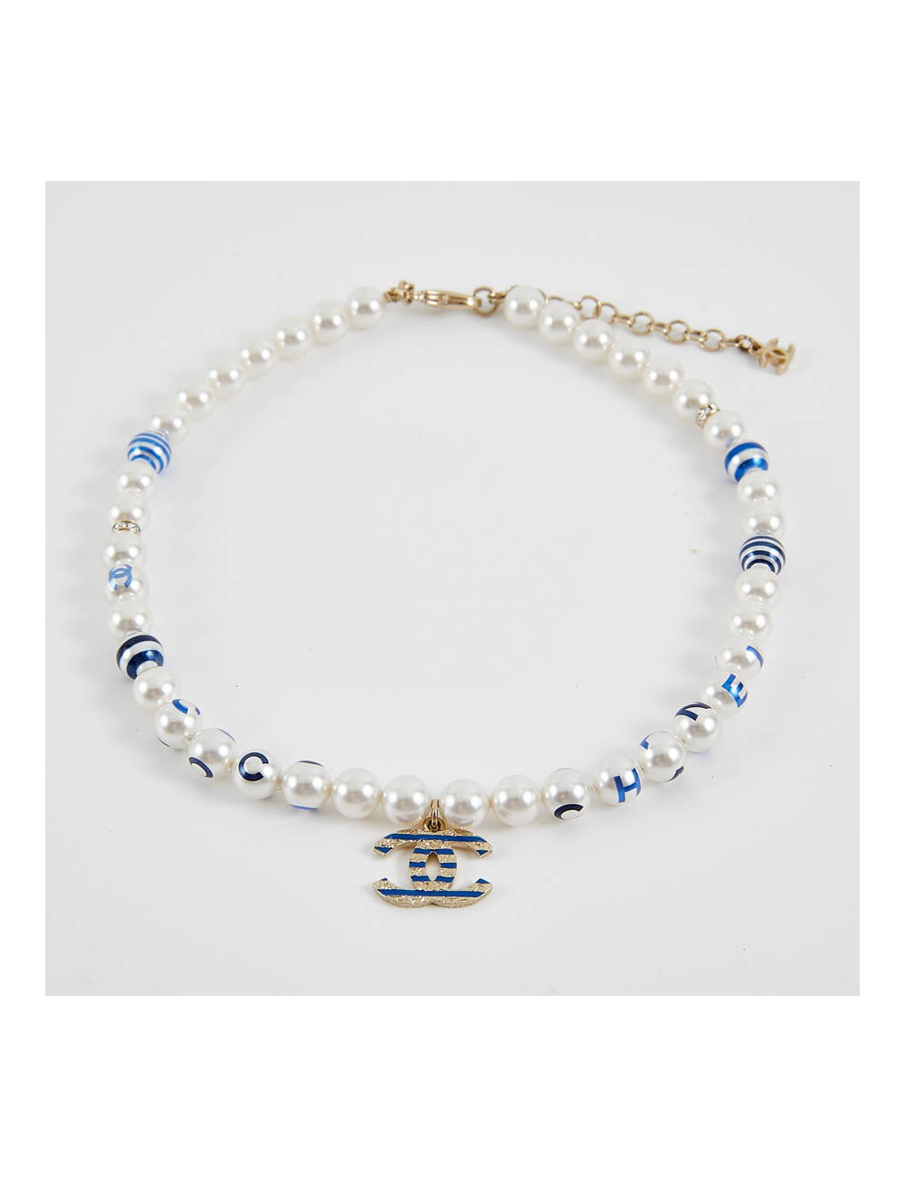 Collier CHANEL perles nacrées et bleues