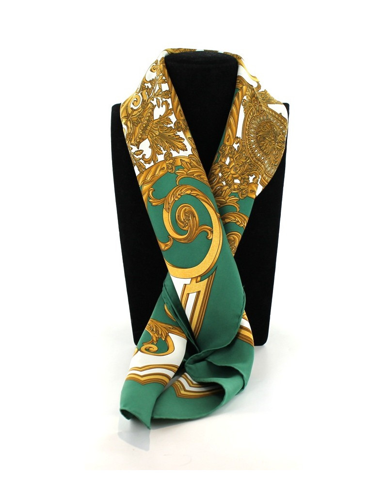 Foulard HERMES en soie Les Tuileries