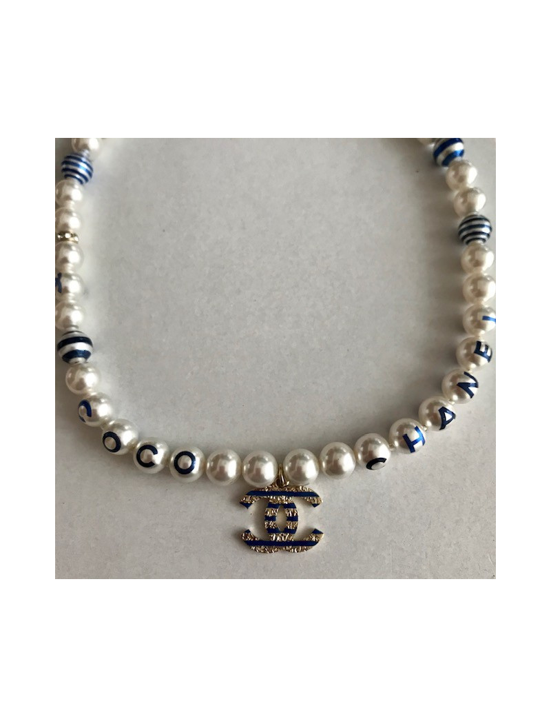 Collier CHANEL perles nacrées et bleues