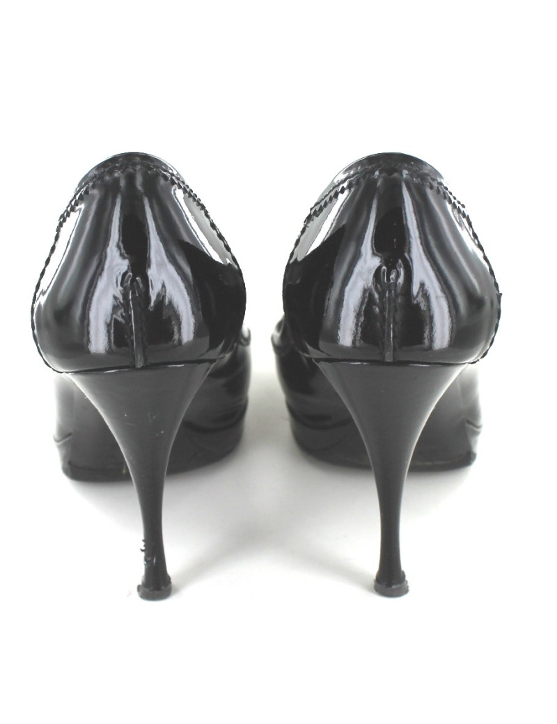 Escarpins YVES SAINT LAURENT en cuir verni noir T 39,5