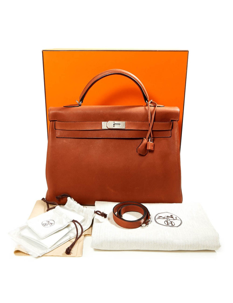 Kelly 40 HERMES cuir grainé fauve