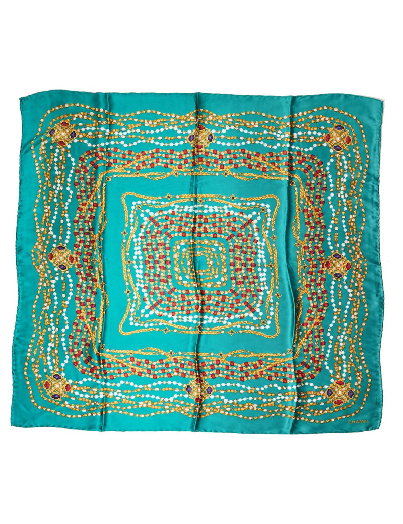 Carré CHANEL soie 100% motifs sautoirs vintage