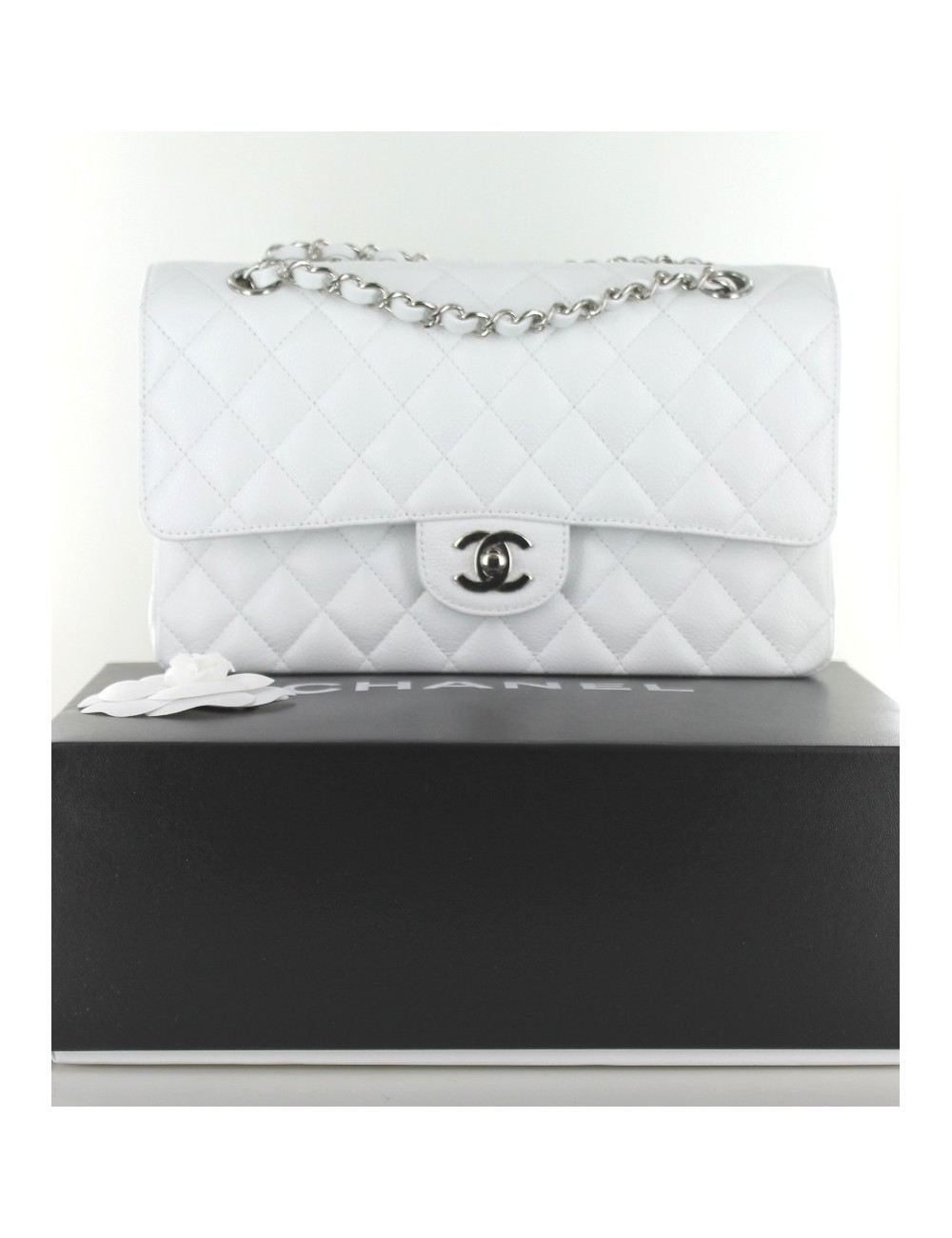 Sac CHANEL TIMELESS en veau grainé blanc chaîne argent