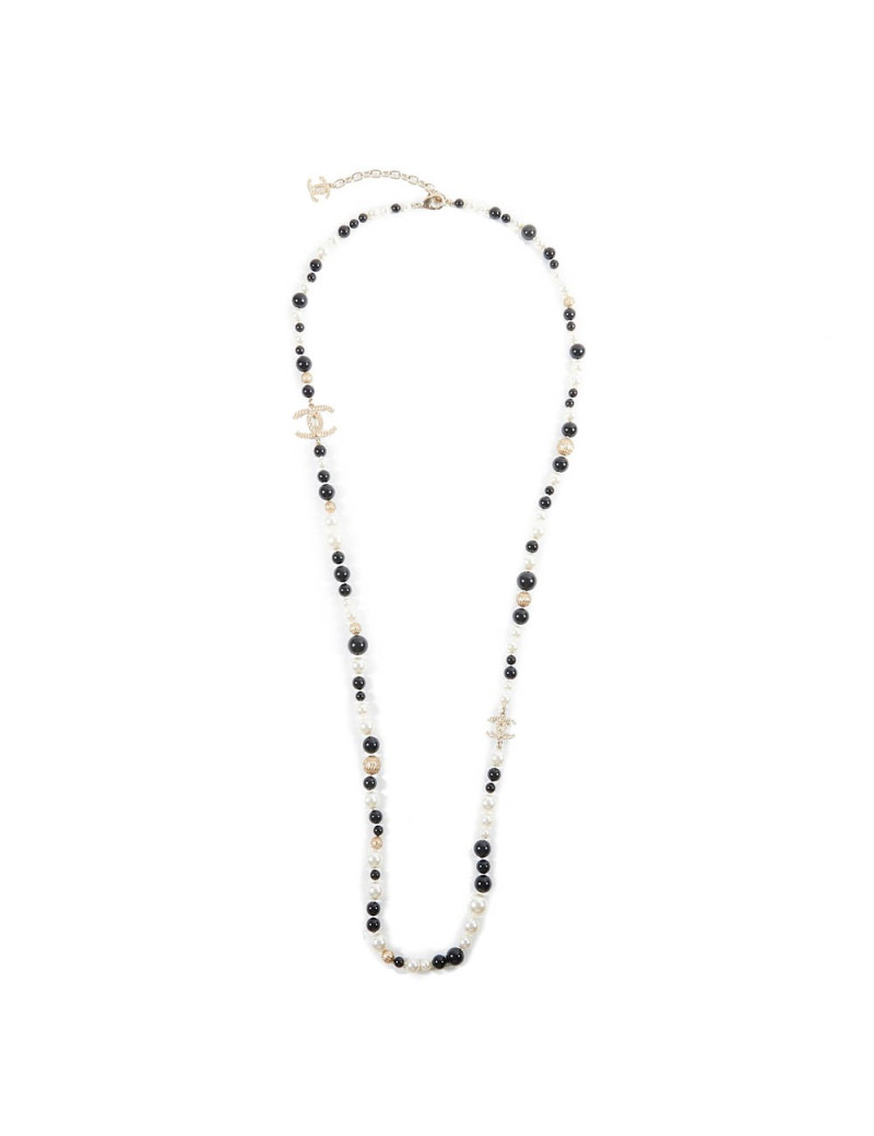 Sautoir CHANEL perles nacrées perles noires