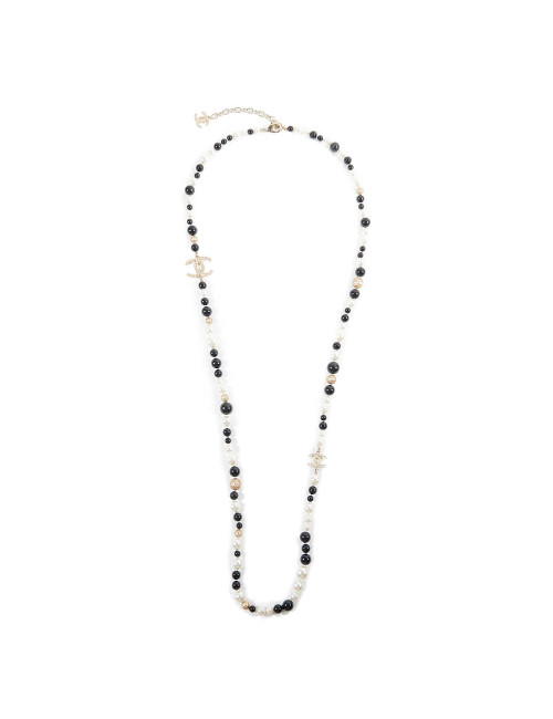 Sautoir CHANEL perles nacrées perles noires
