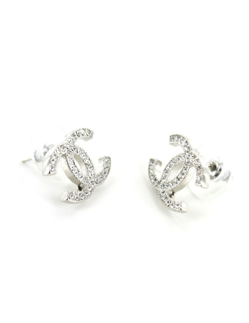 Boucles d'oreilles CHANEL CC sertis de strass argent