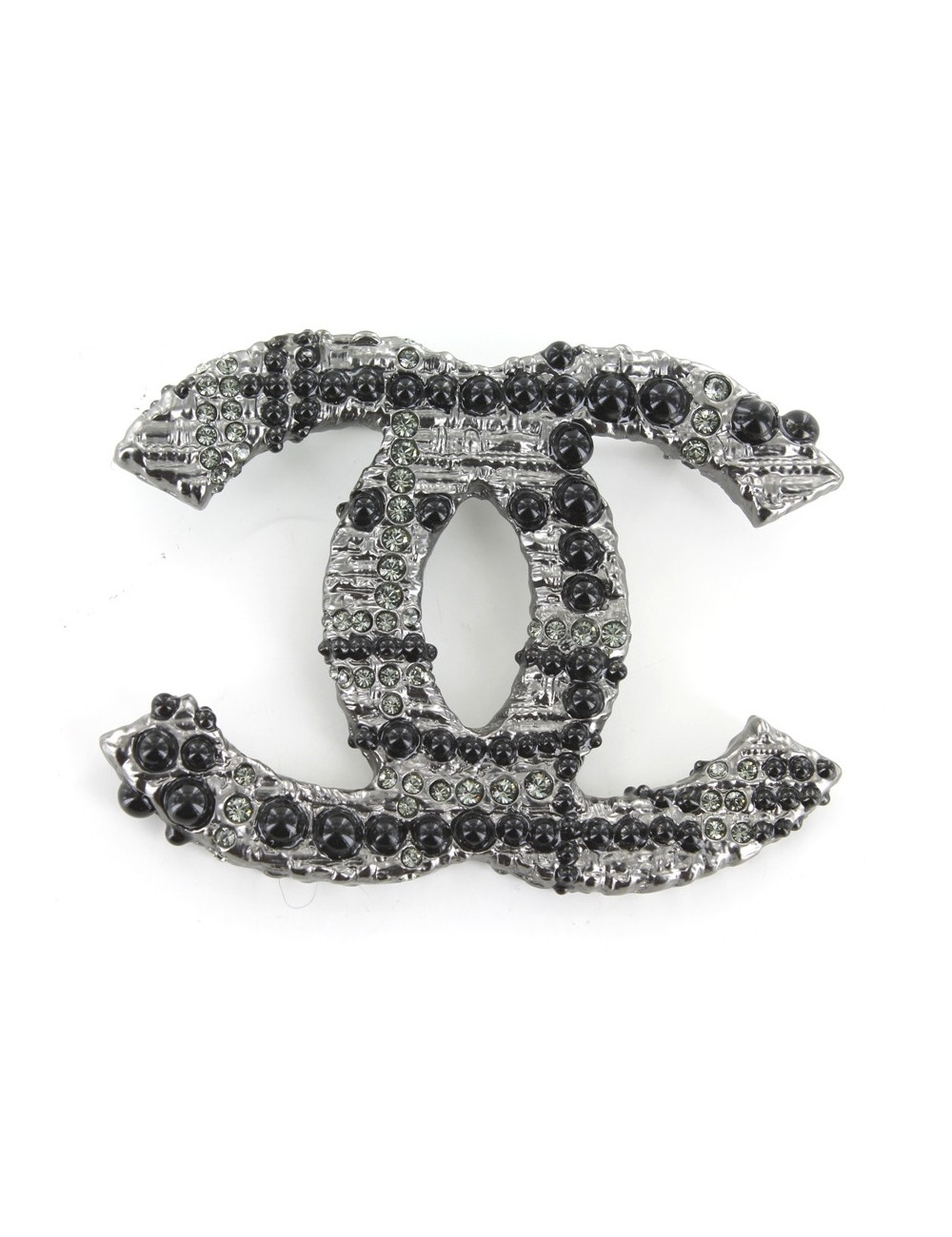 Broche CHANEL métal argenté avec strass et perles noires