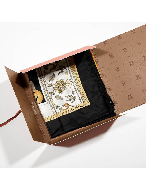 Carré LOEWE 150e Anniversaire