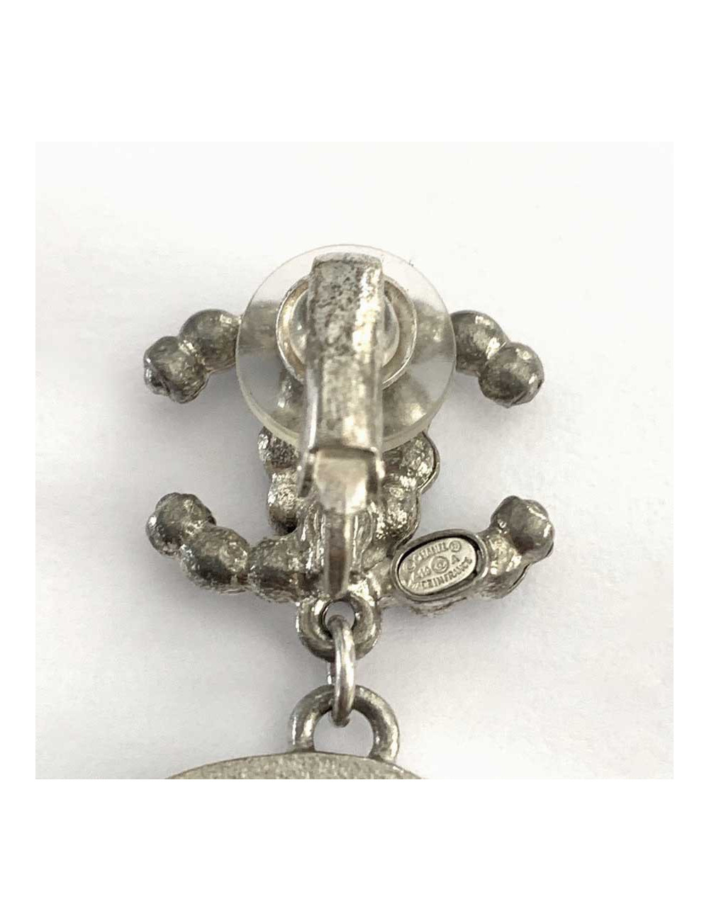 CHANEL clips ronds pendants CC