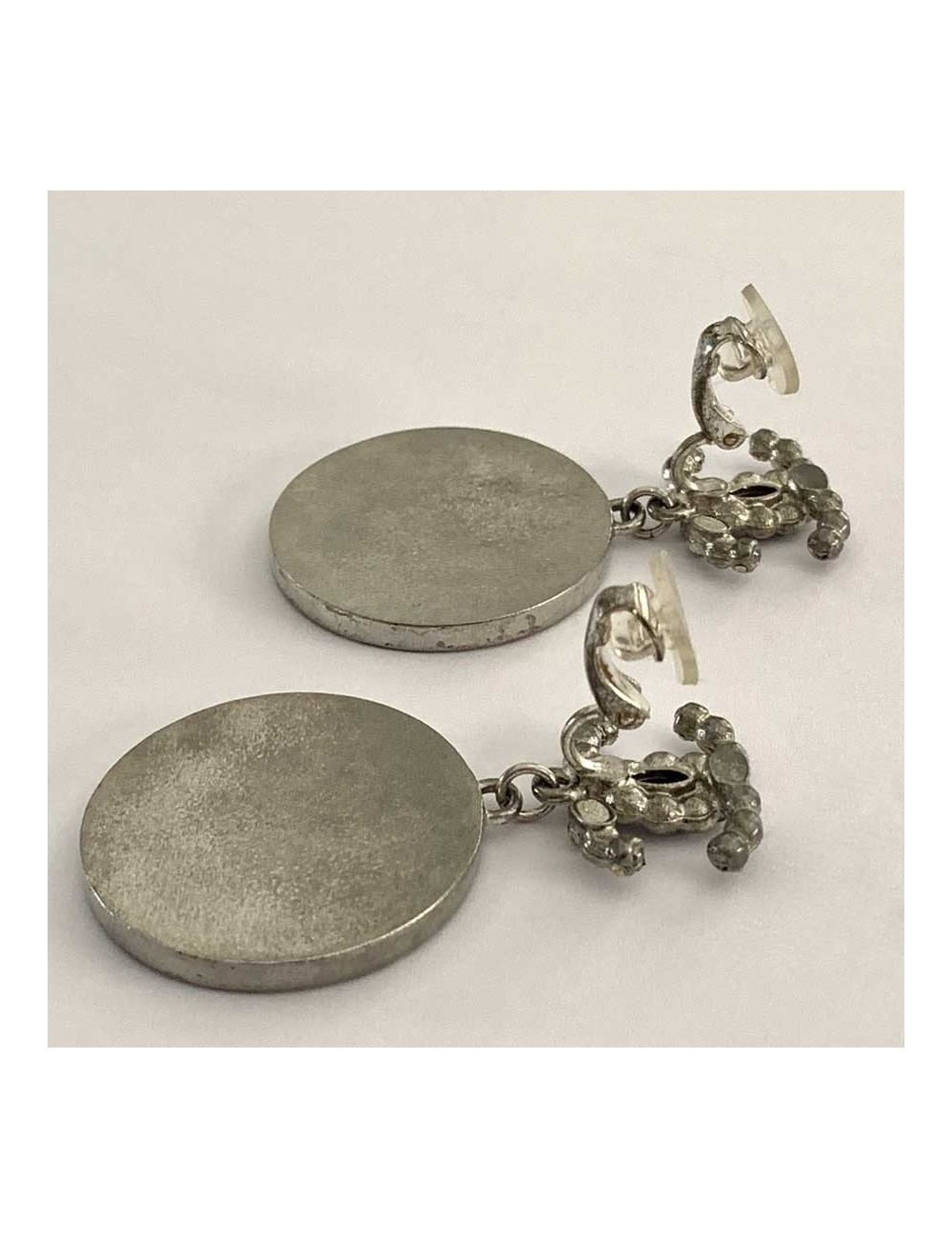 CHANEL clips ronds pendants CC