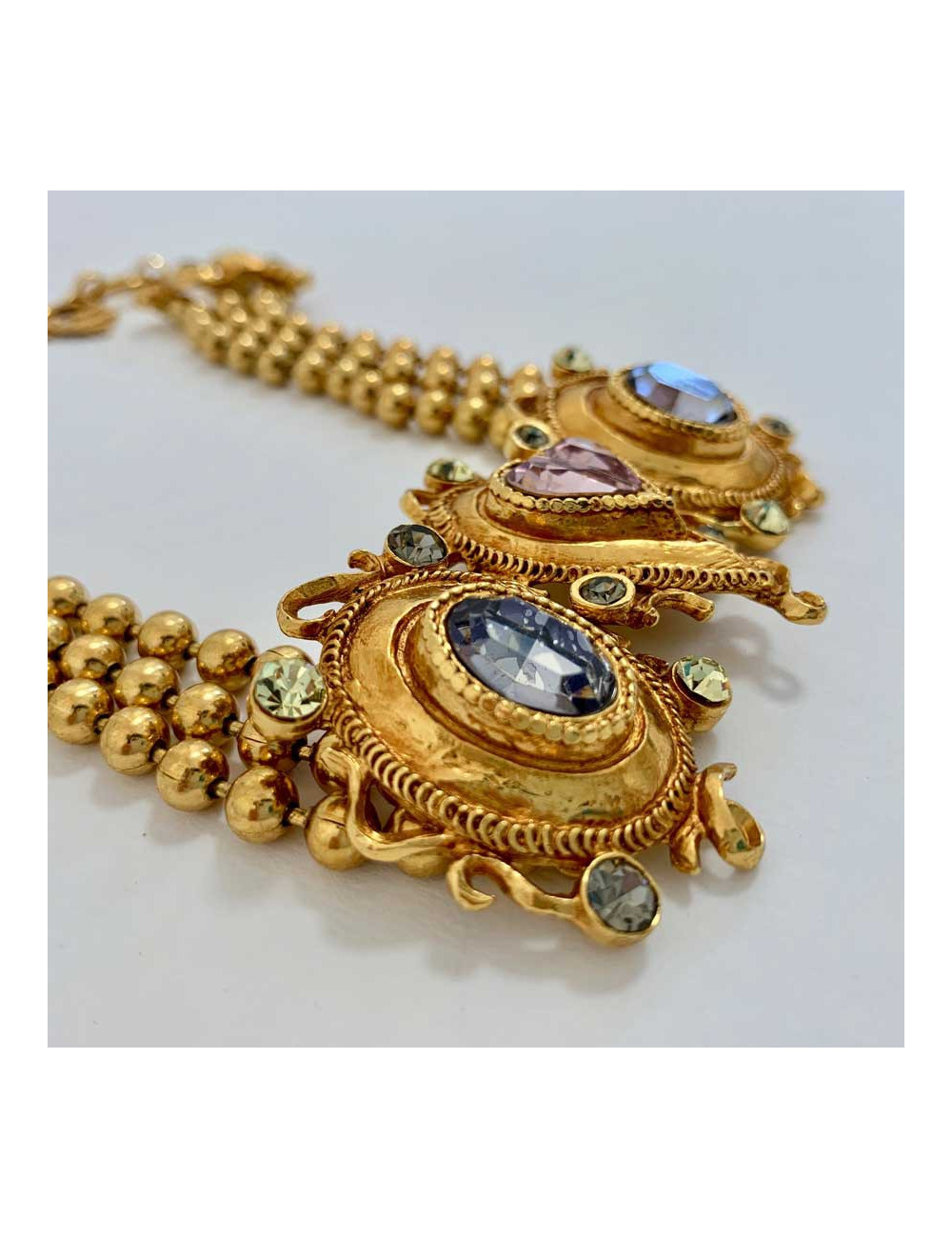 CHRISTIAN LACROIX Collier Ras de cou doré et strass