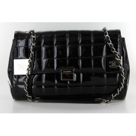 Chanel bag in black patent leather