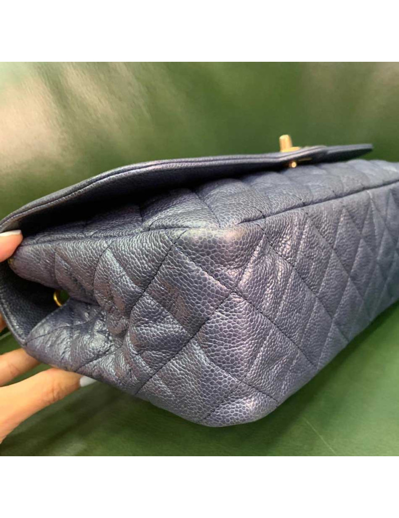 CHANEL Timeless cuir caviar bleu