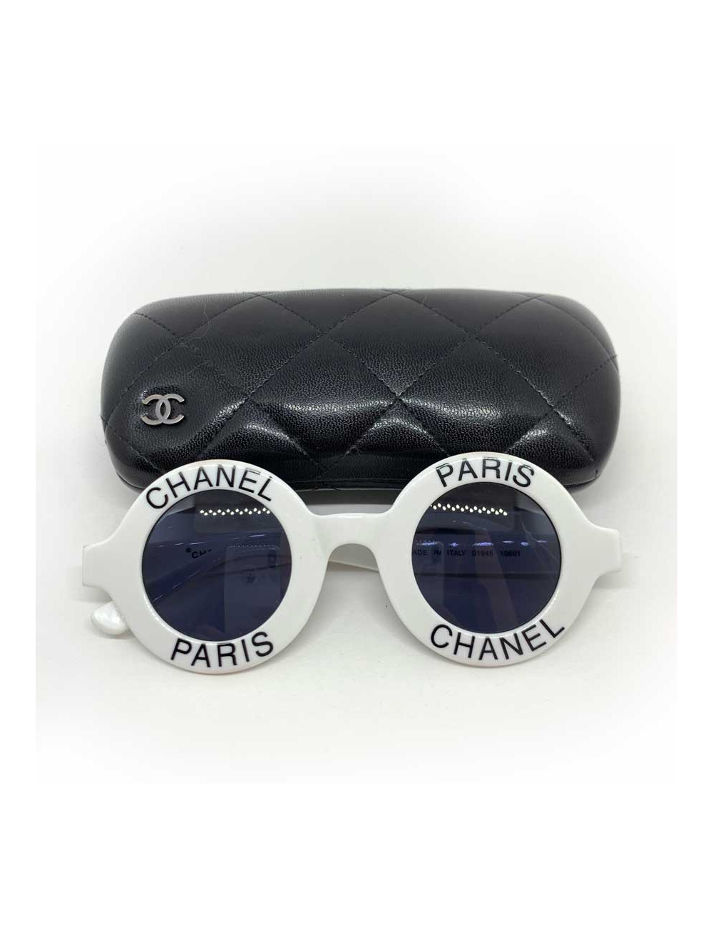 Lunettes de soleil CHANEL "C H A N E  L. P A R I S"
