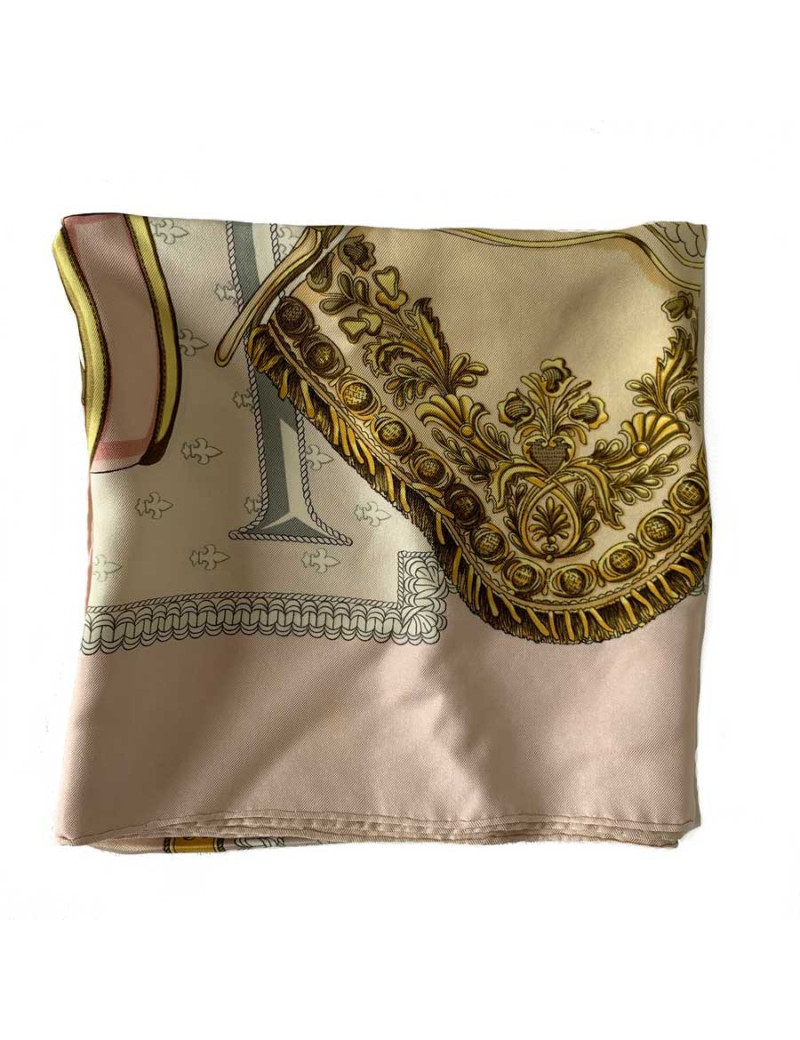 Carré HERMES  Selles à housse soie 100%