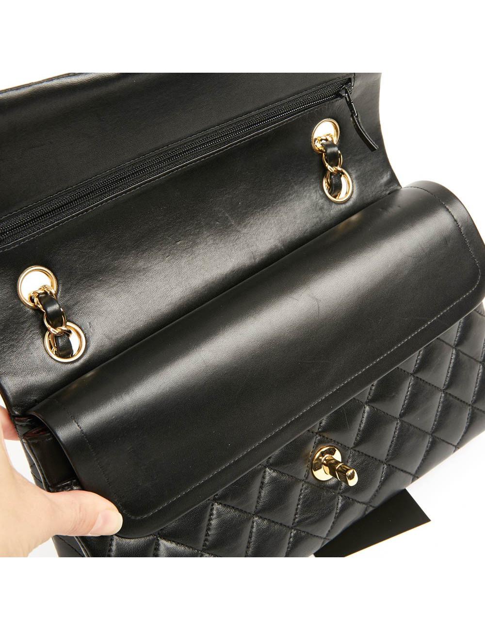 Timeless chanel cuir d'agneau noir 