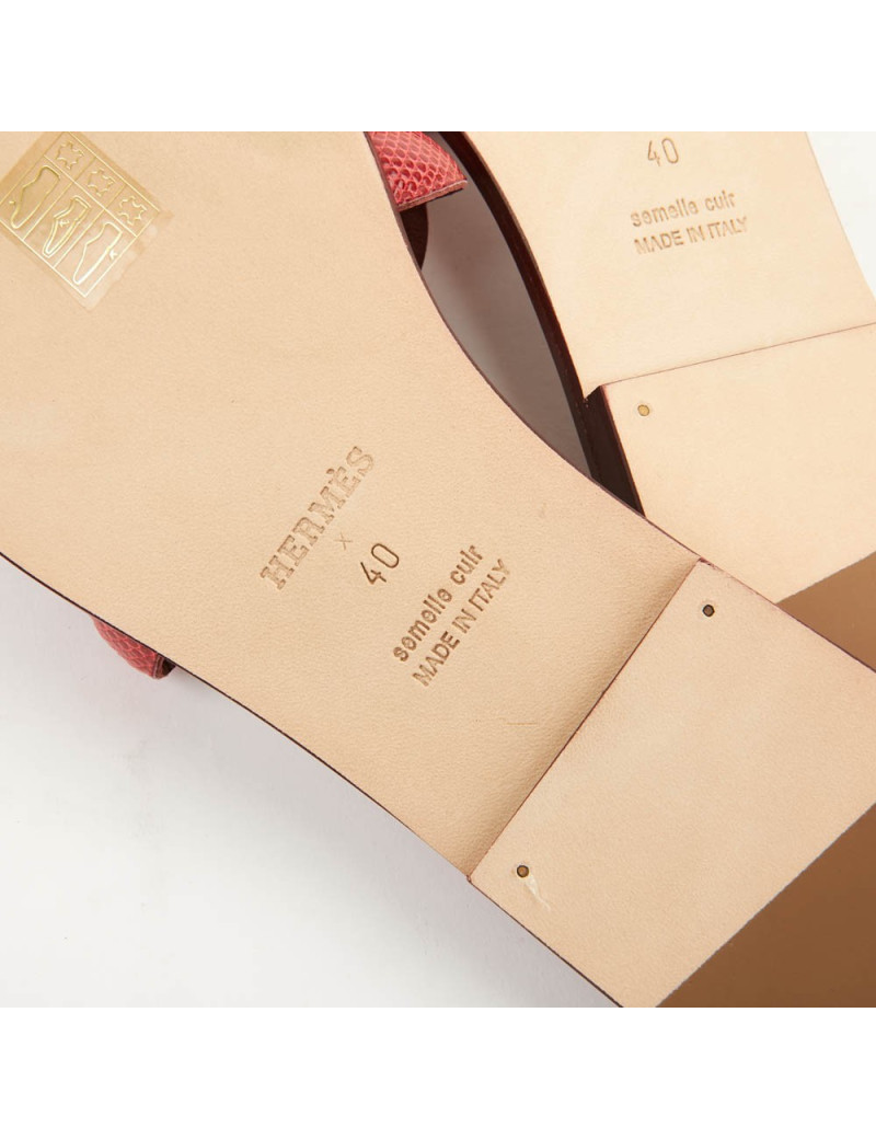 Sandales Omaha HERMES lézard brillant CARMIN