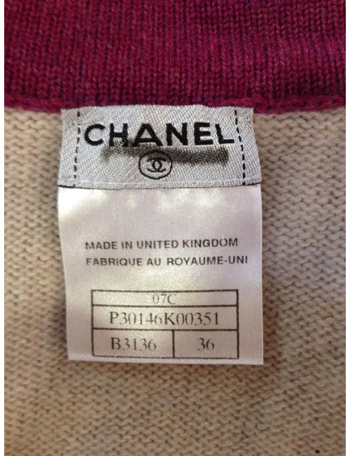 Gilet CHANEL en maille de cachemire blanc cassé T36