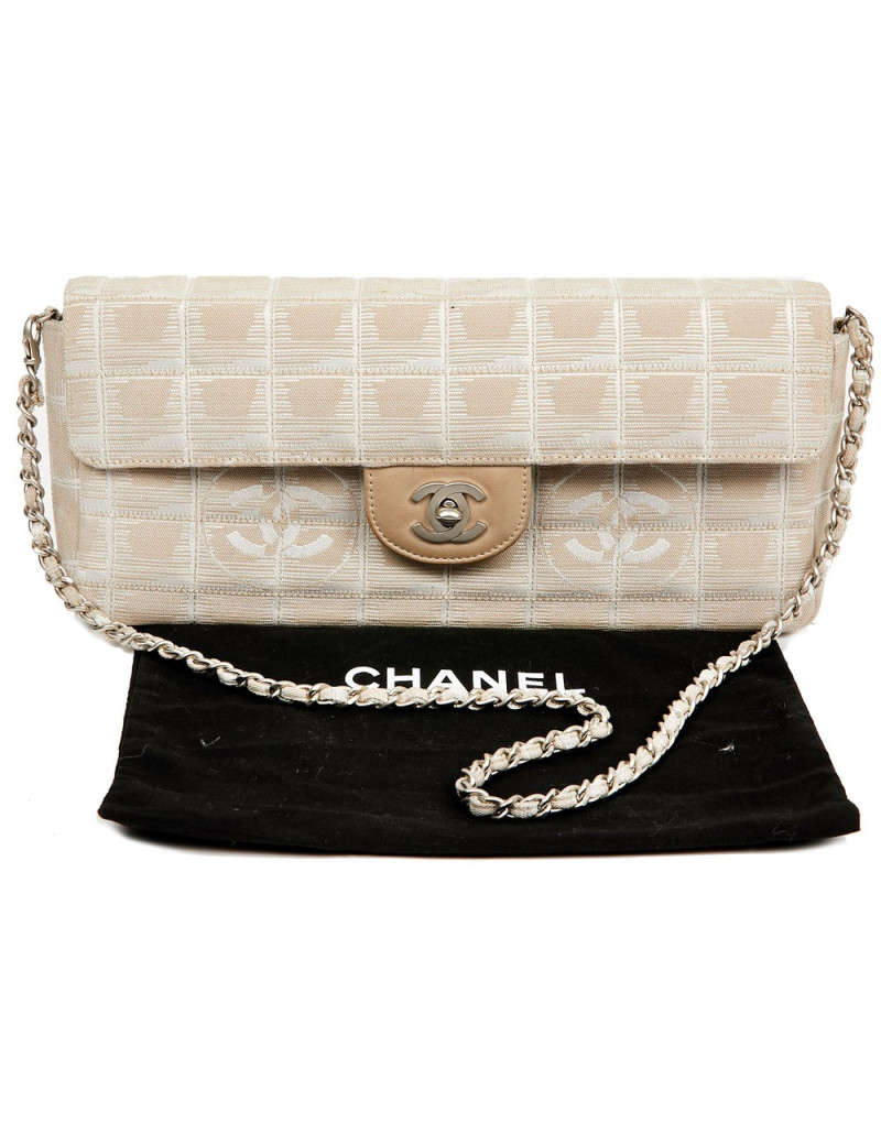 Sac à main CHANEL baguette 