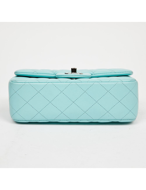 Timeless CHANEL cuir lisse turquoise