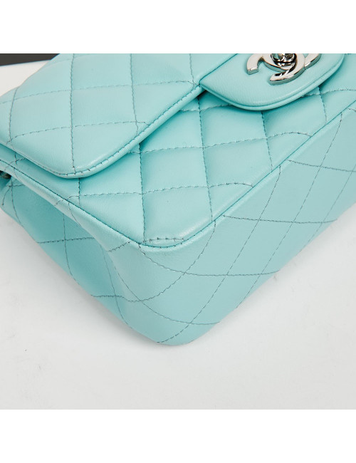 Timeless CHANEL cuir lisse turquoise