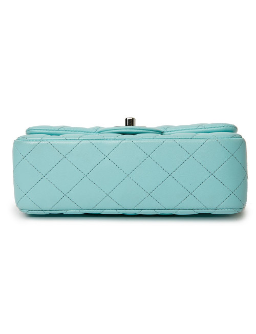 Timeless CHANEL cuir lisse turquoise